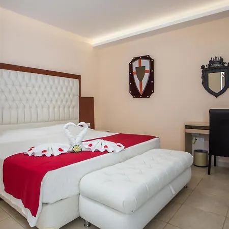 מלון Castello Di Cavallieri & - Adults Only פליראקי