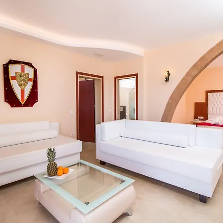 Castello Di Cavallieri & - Adults Only Hotel 4*