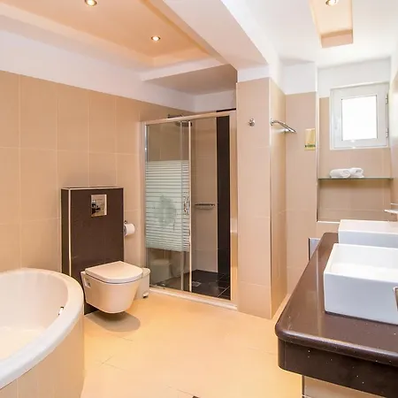 Castello Di Cavallieri & - Adults Only Hotel 4*